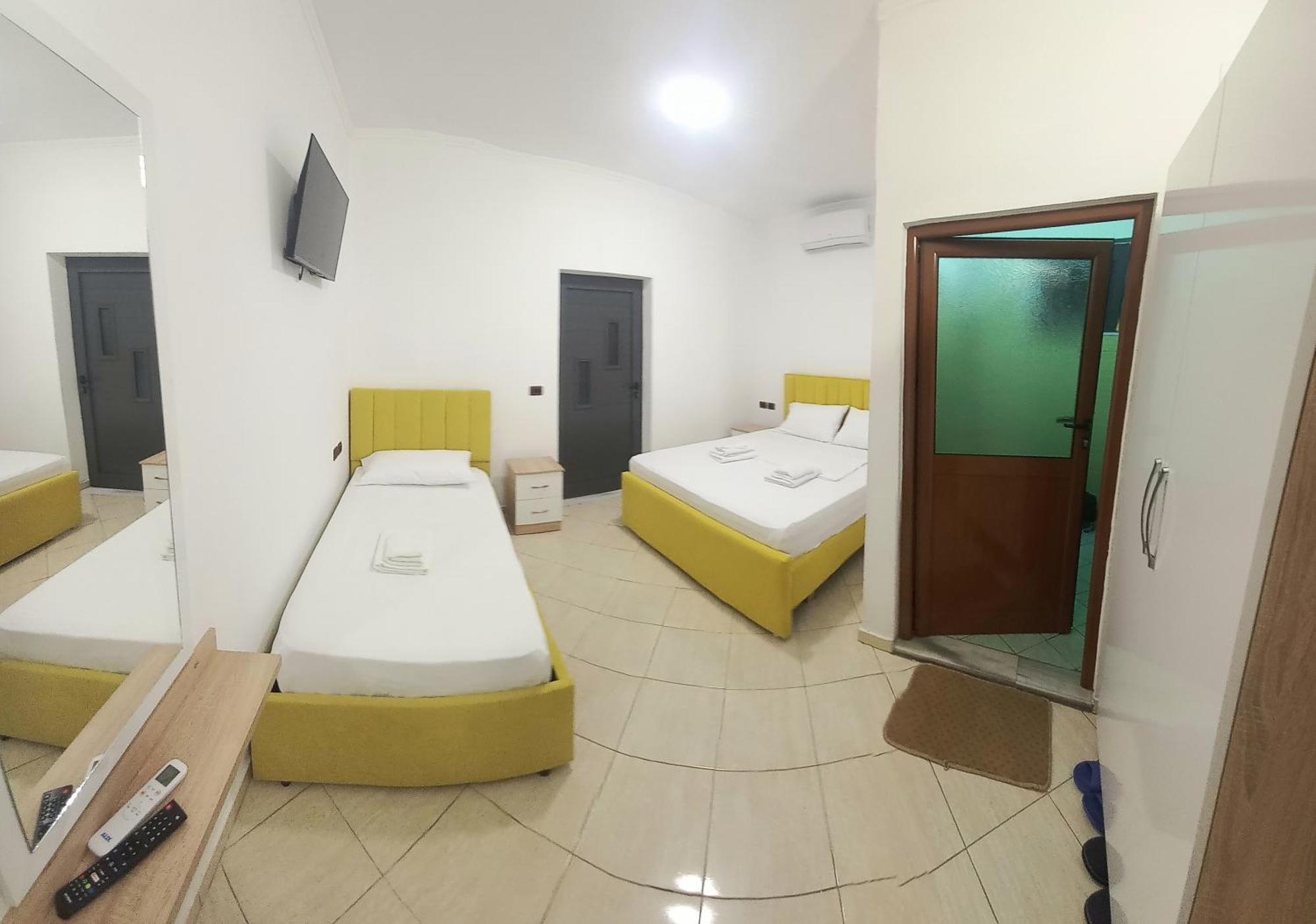 Hotel Eno Permet Exterior photo