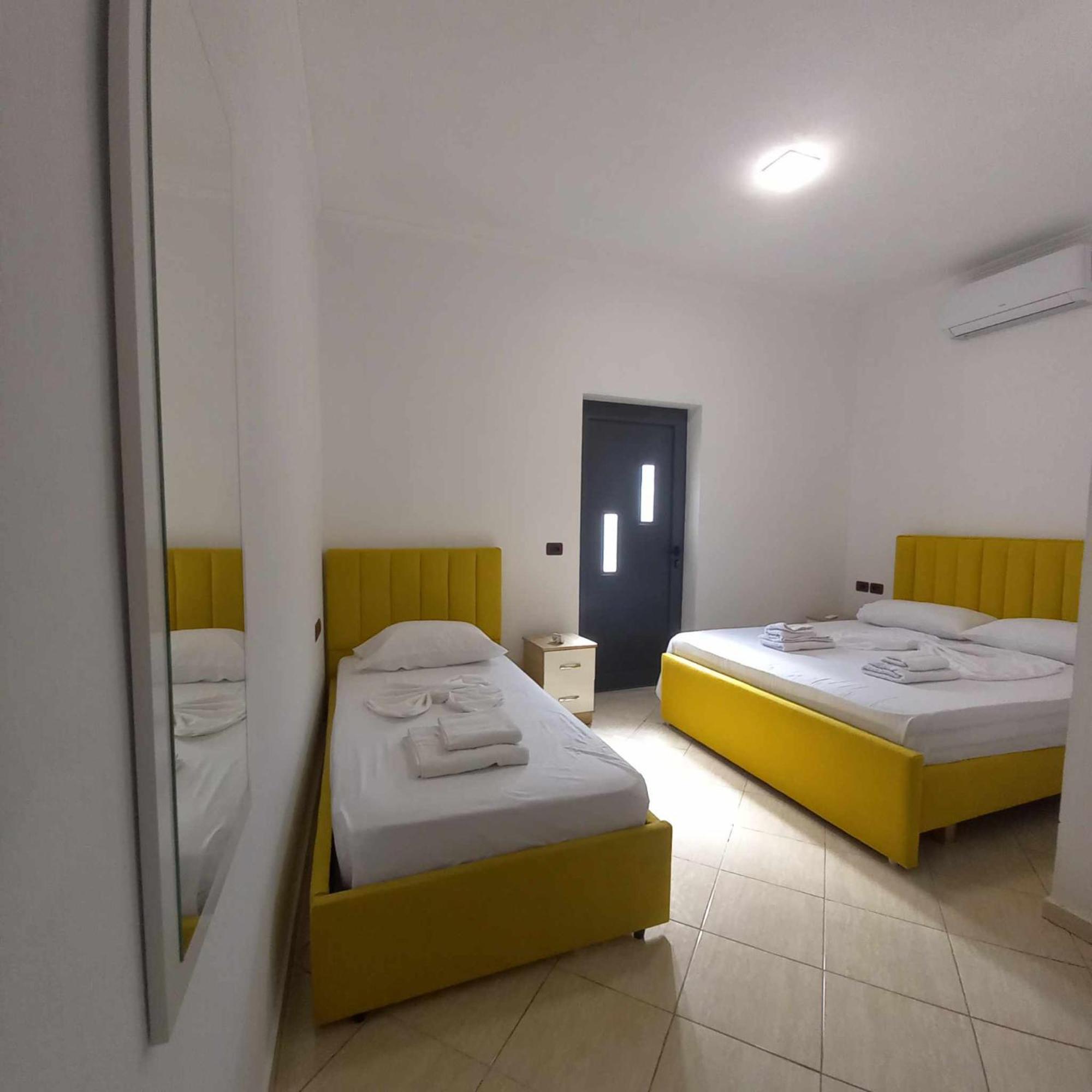 Hotel Eno Permet Exterior photo