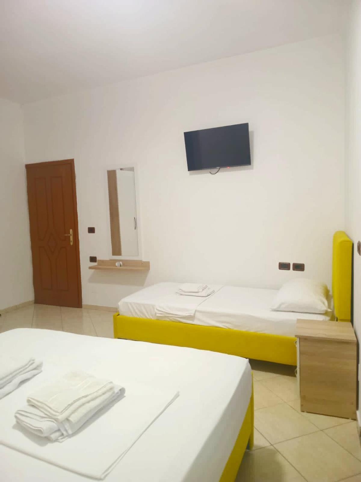 Hotel Eno Permet Exterior photo